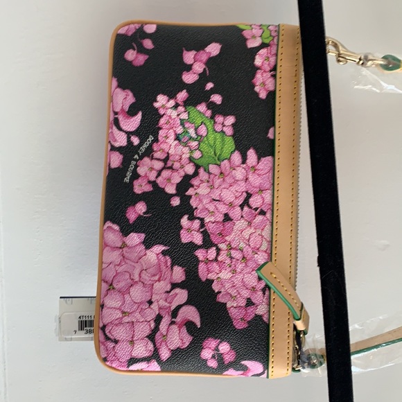 Dooney & Bourke clutch, NWT - Picture 2 of 2